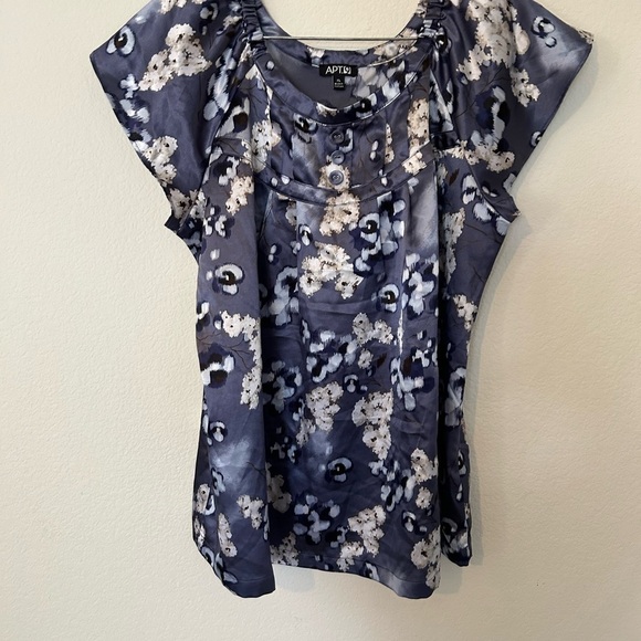 Apt. 9 Blouse Blue & White Floral Blouse XL - Picture 2 of 8